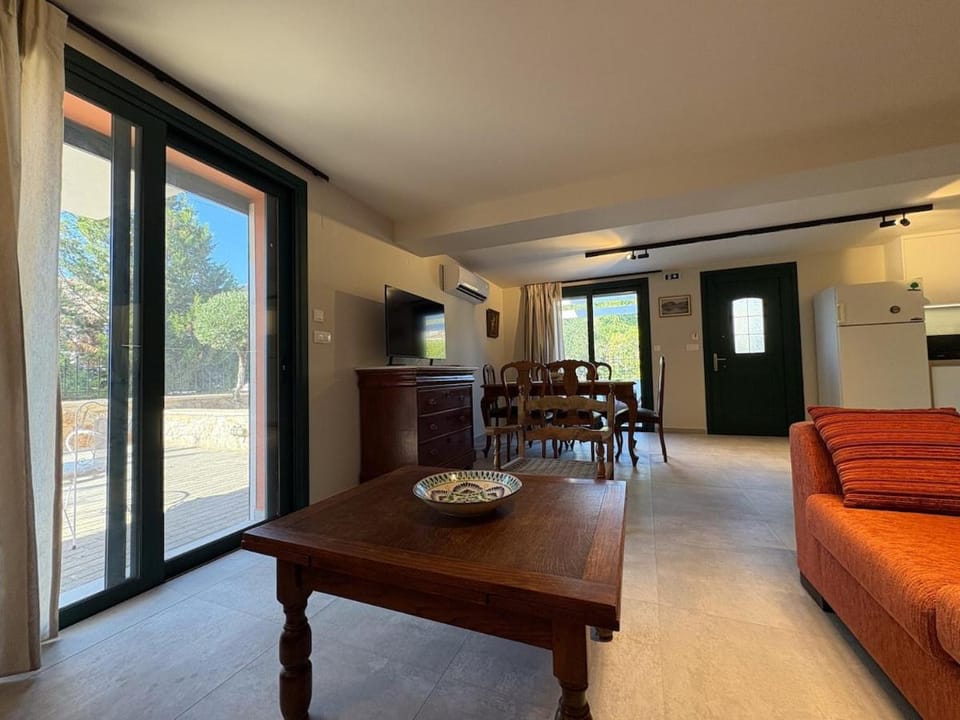 Melisma 2 Cosy Residence Home SH Apartment in Argolis, Greece