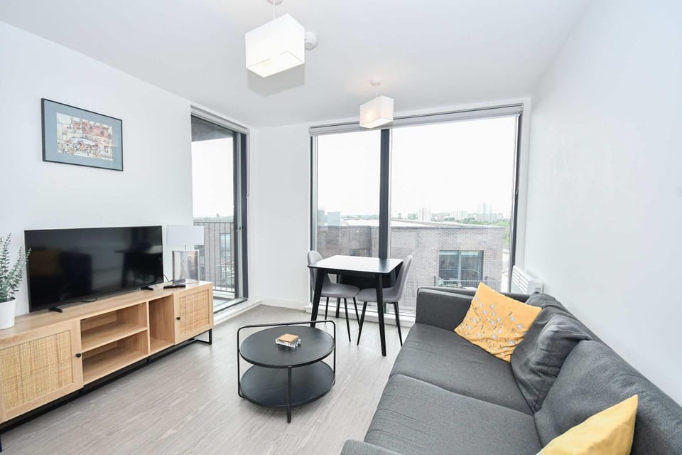 Modern 1 Bed Apartment with Views in Manchester Apartment in Salford