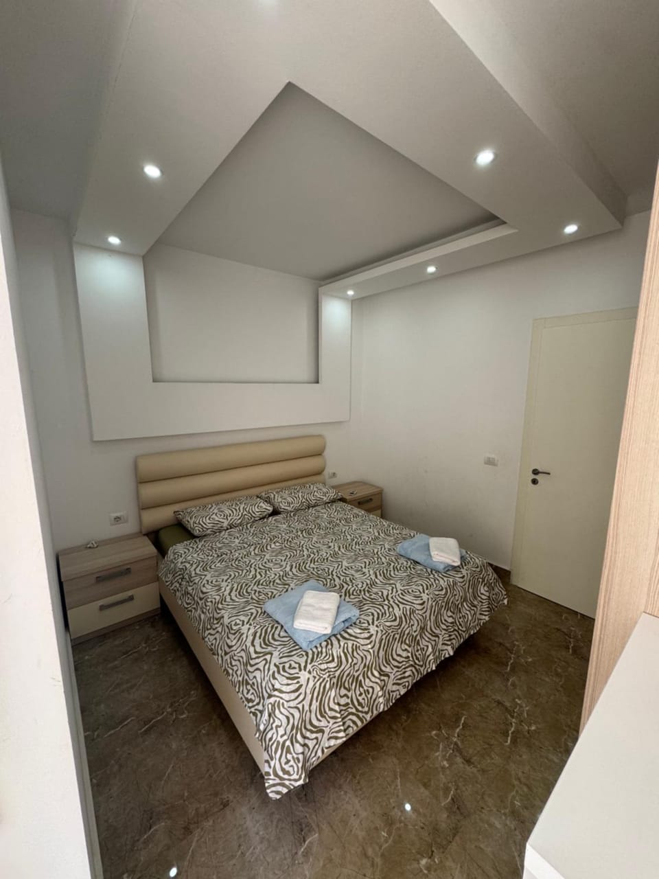Bed, Bedroom, towels, wardrobe