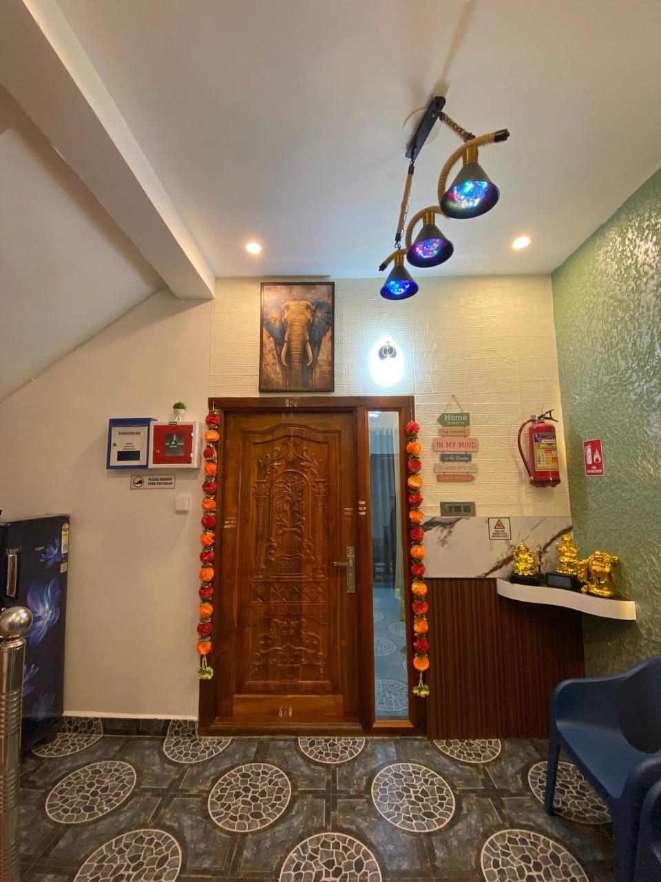 Facade/entrance