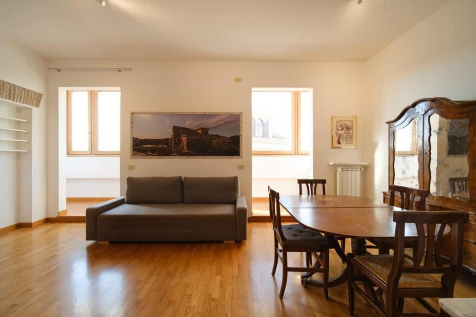 Gian's Trevi BuddyRent Apartment in Rome