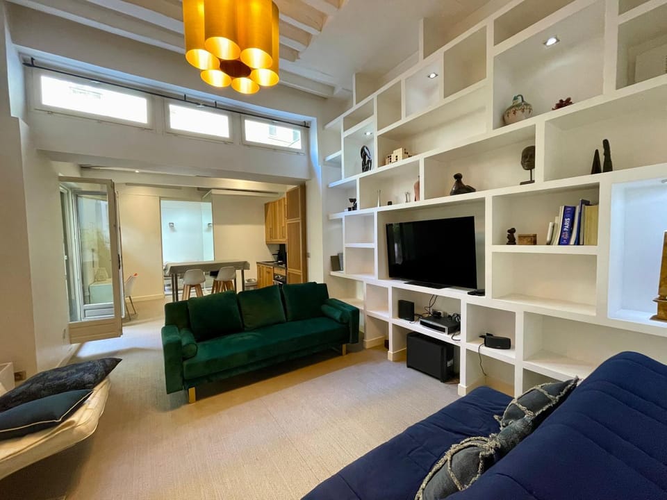 TV and multimedia, Living room, Seating area