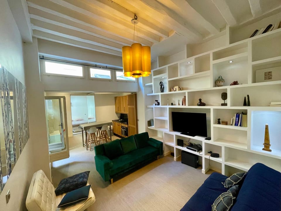 TV and multimedia, Living room