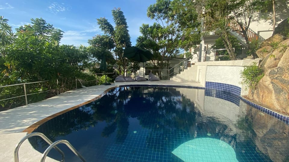 Swimming pool, Swimming pool