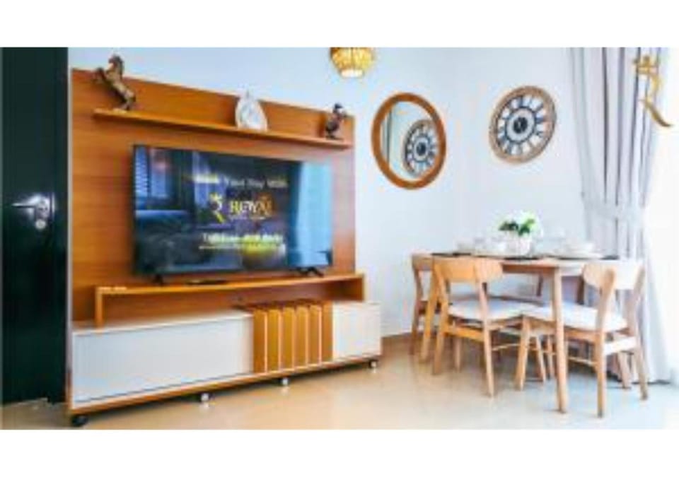 TV and multimedia, Dining area