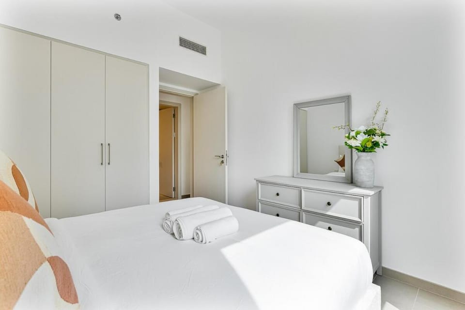 Radiant 2BR APT near Dubai Hills Park & Golf Club Apartment in Dubai