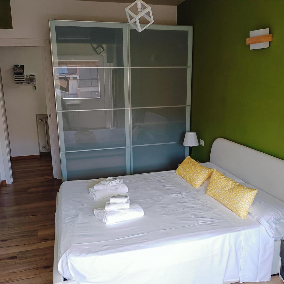 White Sun Apartment in Rome