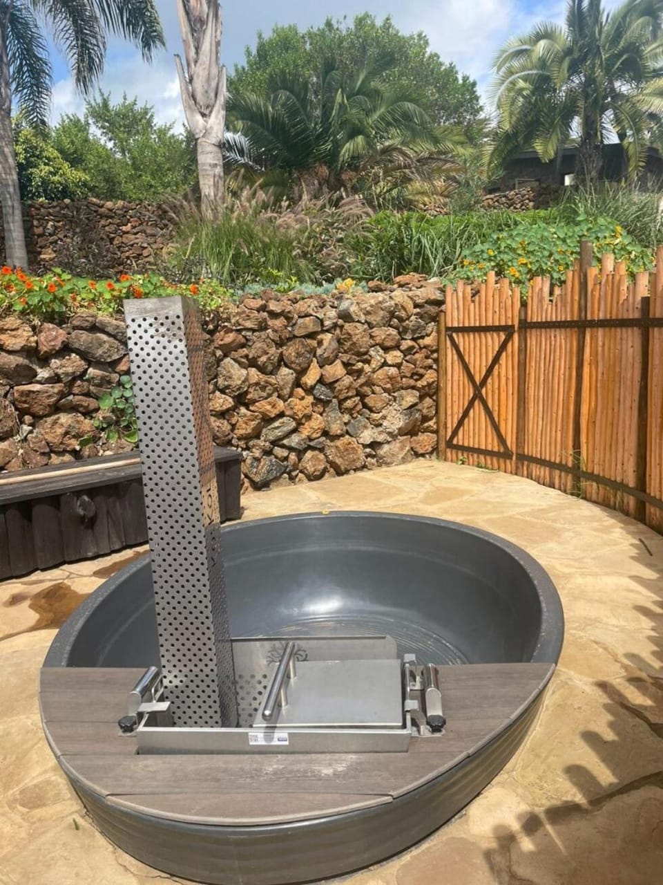 Hot Tub, Hot Tub