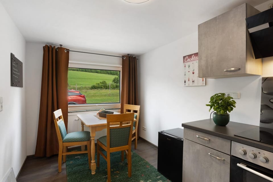Property building, Kitchen or kitchenette, Living room