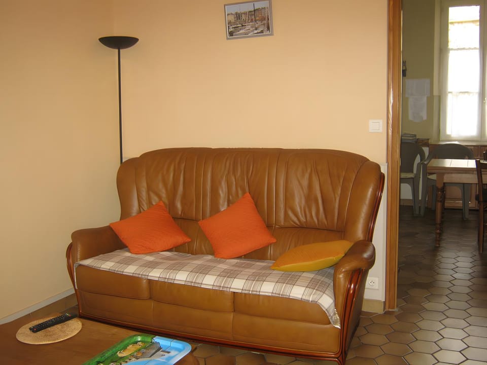 Property building, Living room