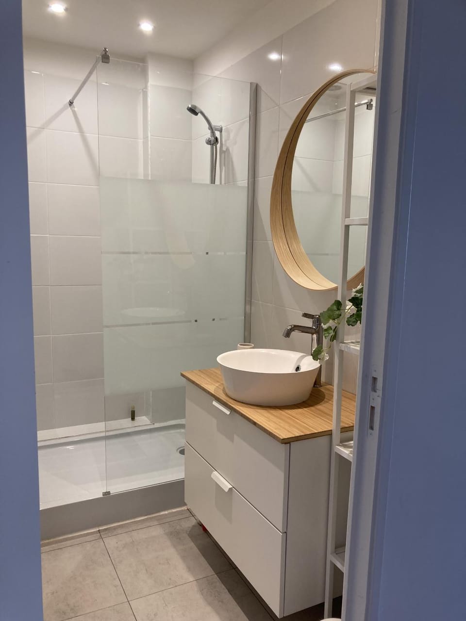 Shower, Bathroom, towels