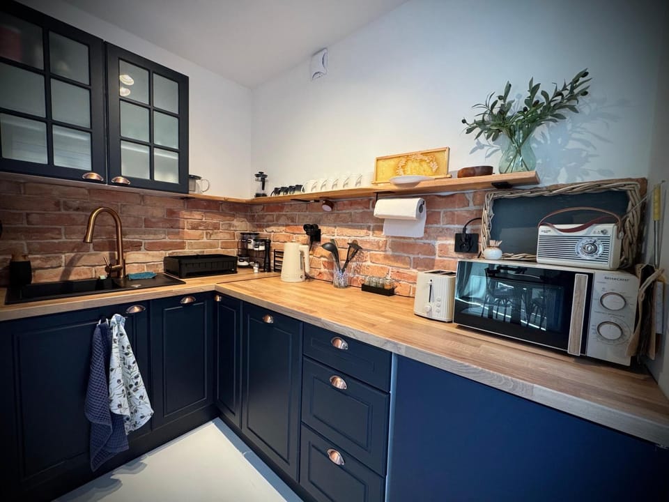 Coffee/tea facilities, Kitchen or kitchenette, Food, Food, Meals, Meals, dishwasher, microwave, kitchen, kitchen