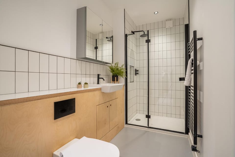 Shower, Bathroom, towels
