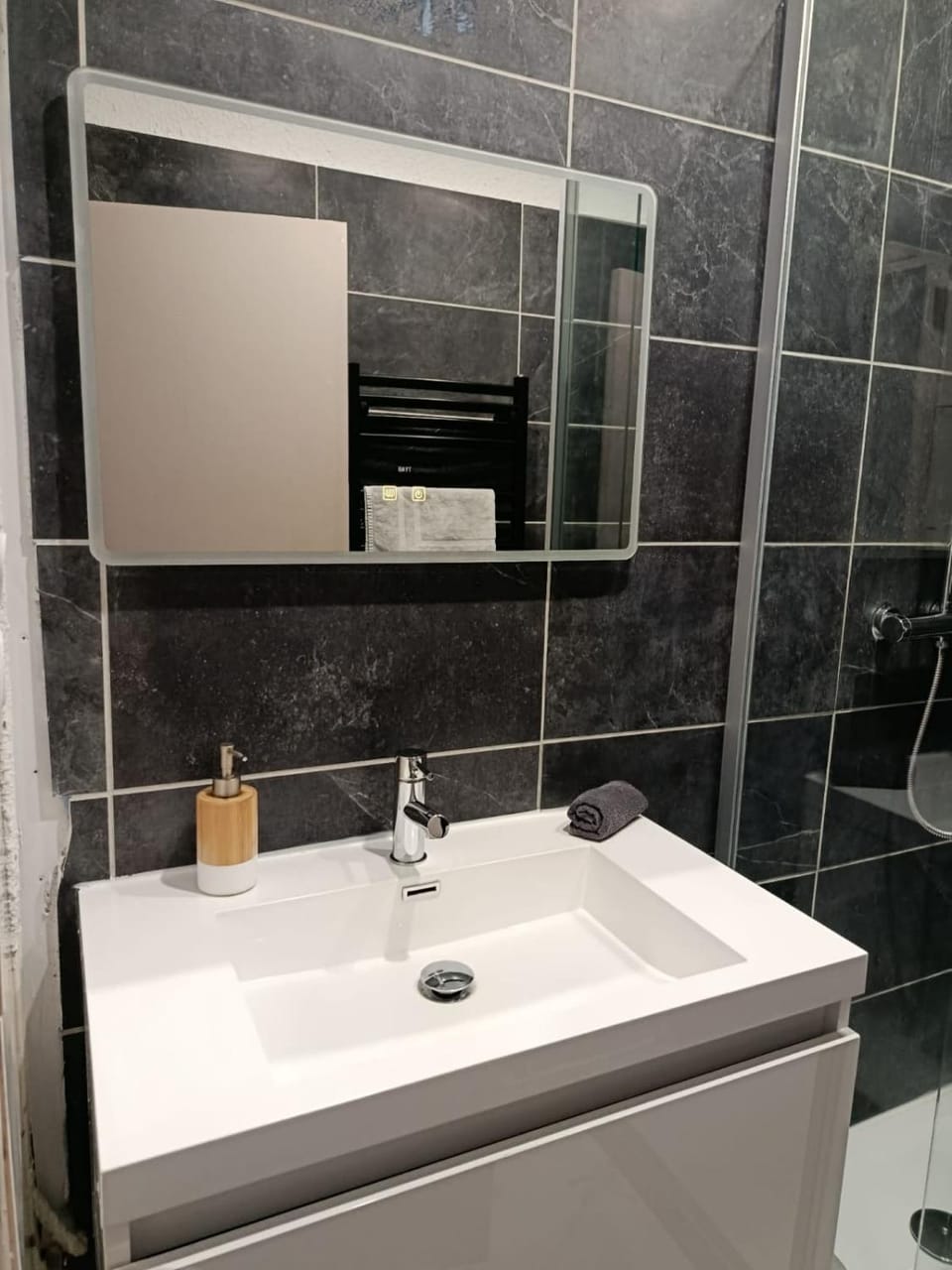 Qualys Vignoble parking, square view, close to city Apartment in Carcassonne