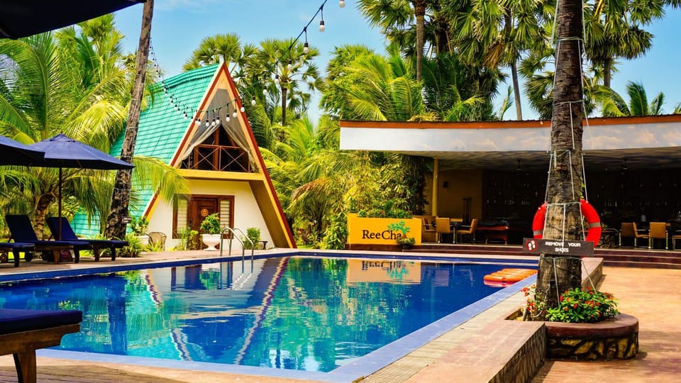 Property building, Pool view, Swimming pool