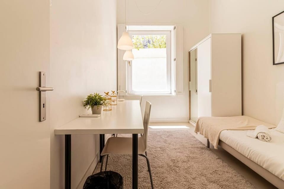 3 Bedrooms and Premium Location in Chiado Apartment in Lisbon