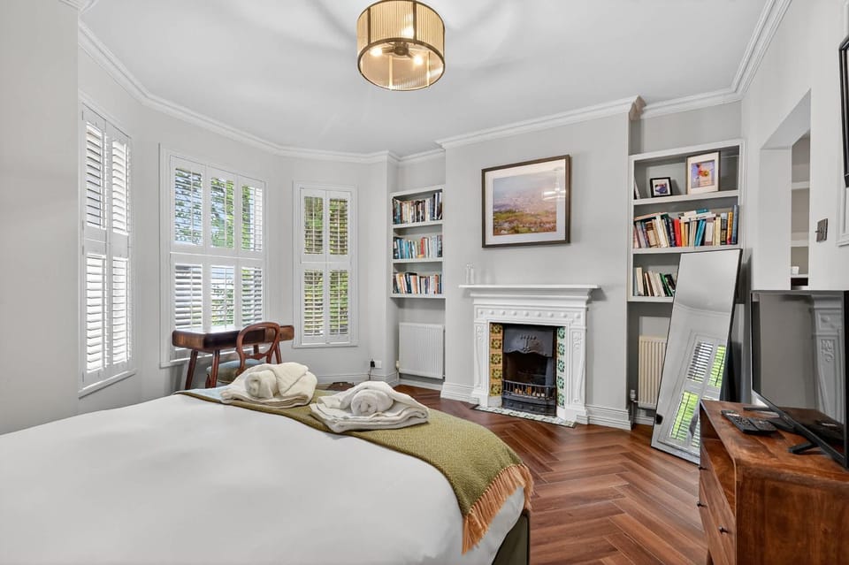 Central Belfast Apartments Lancefield Manor Apartment in Belfast