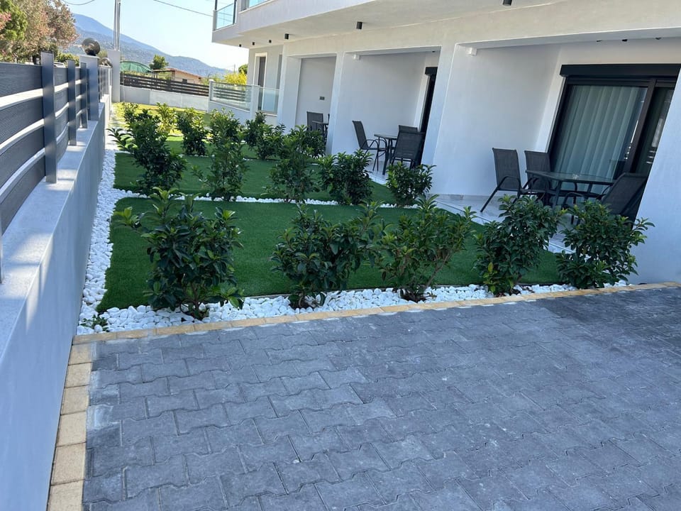 Garden, Seating area