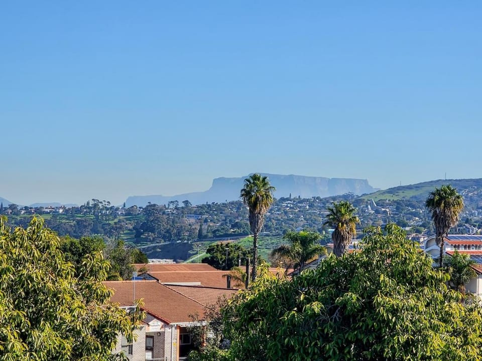 Nearby landmark, Day, Natural landscape, Mountain view