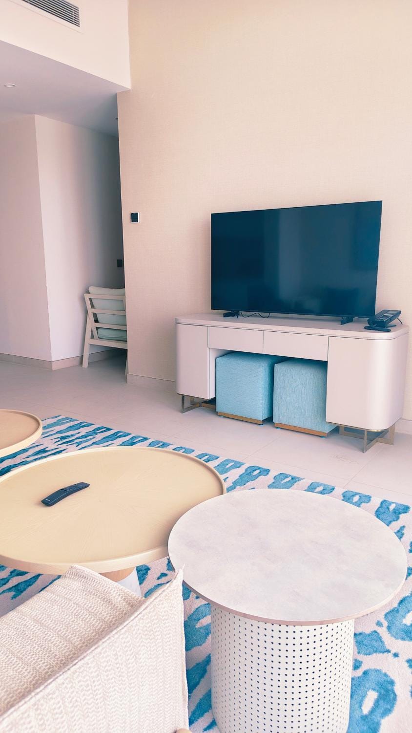 TV and multimedia, Seating area, Evening entertainment