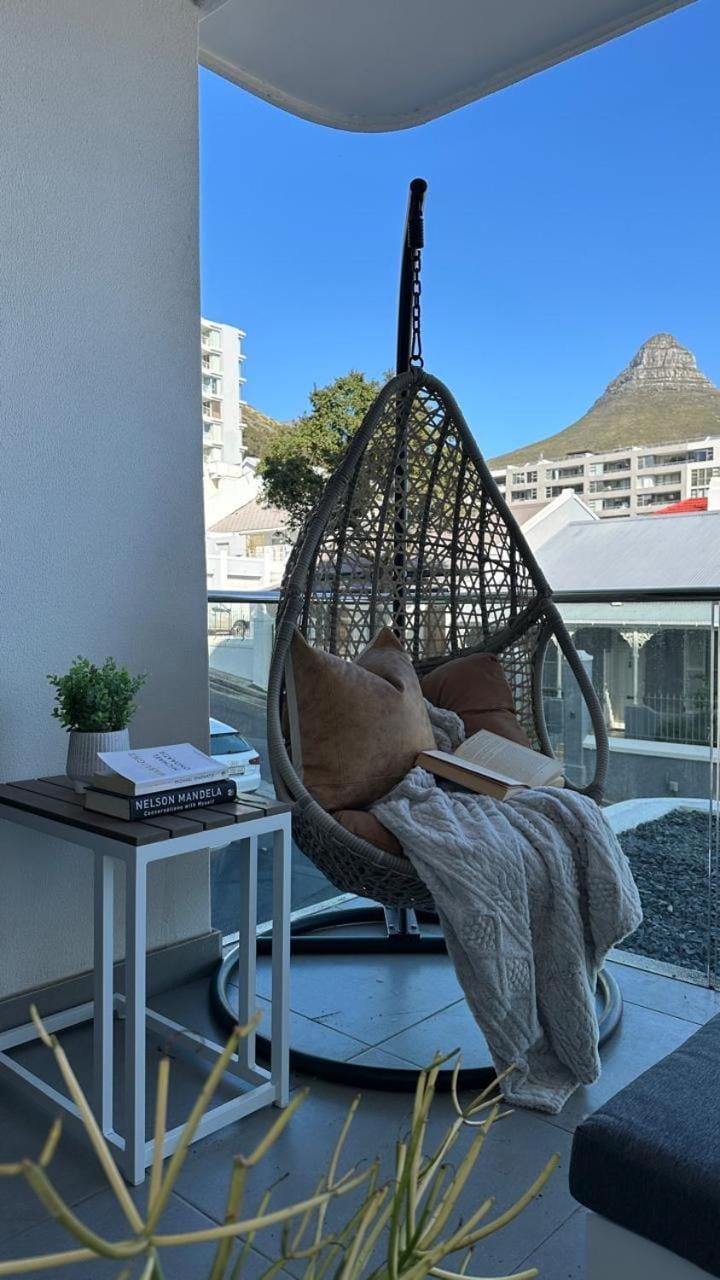 Patio, Day, Natural landscape, View (from property/room), Balcony/Terrace, Seating area, Mountain view