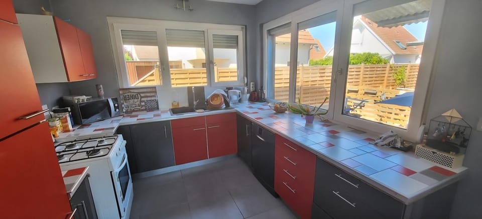 Kitchen or kitchenette