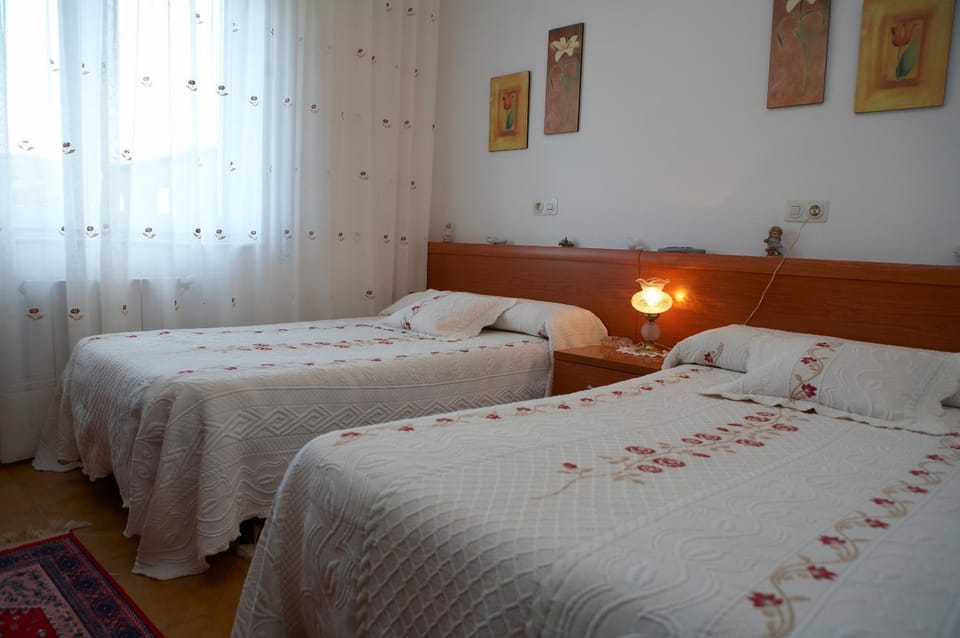 Pensión Isabel Bed and Breakfast in Western coast of Cantabria