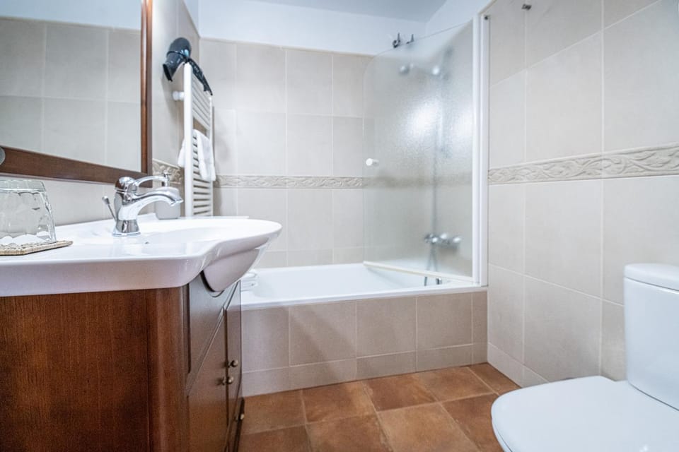 Bathroom, Bath