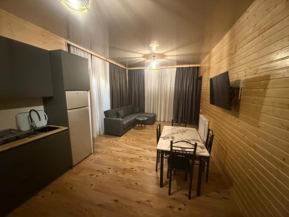 Bed, TV and multimedia, Kitchen or kitchenette, Living room, Photo of the whole room, Seating area, Dining area, Bedroom, minibar