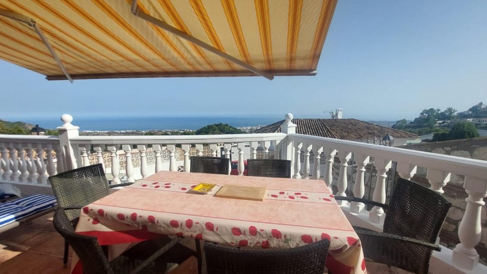 View (from property/room), Balcony/Terrace, Sea view
