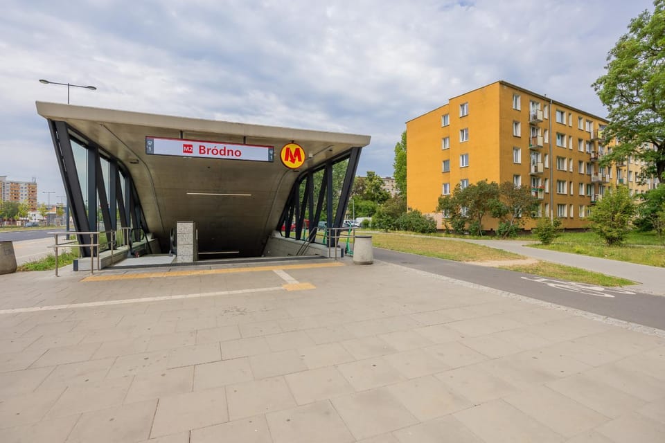 Neighbourhood, Street view