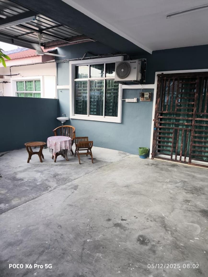 Homestay Annur Impian Temerloh With Android TV and WIFI Vacation rental in Pahang, Malaysia