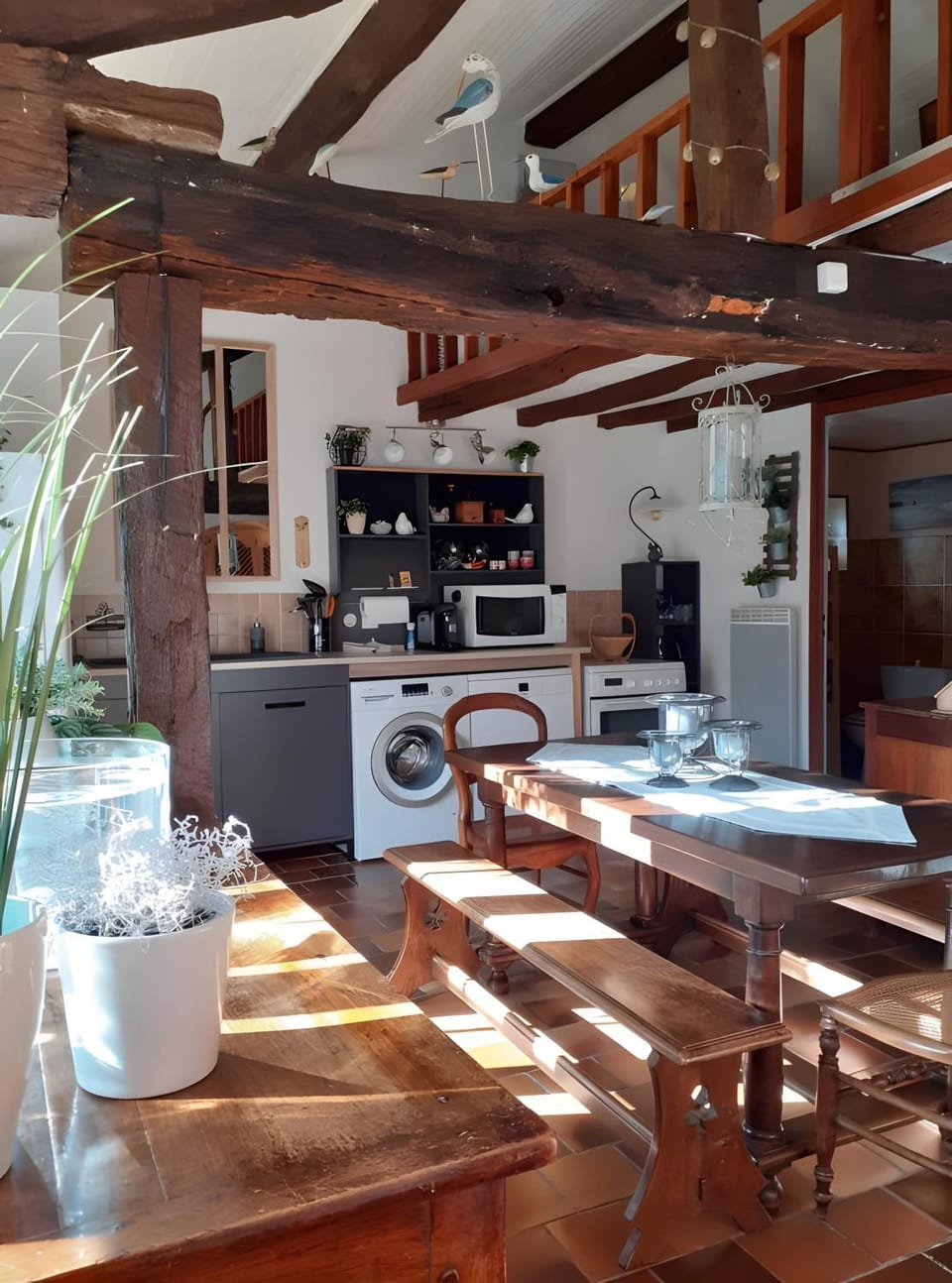 Property building, Kitchen or kitchenette, Living room