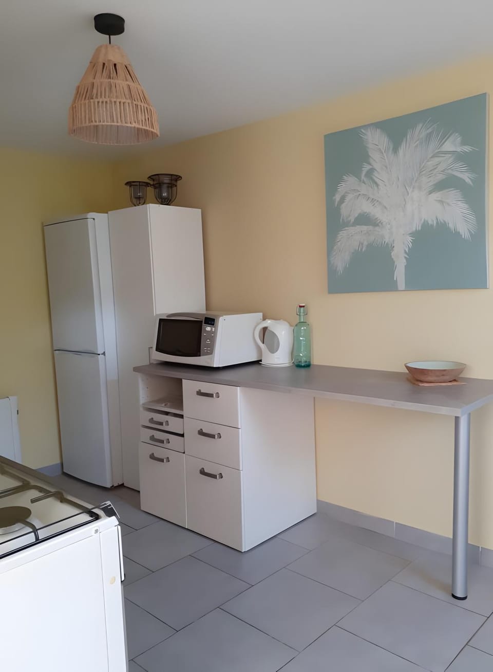 Kitchen or kitchenette, Living room