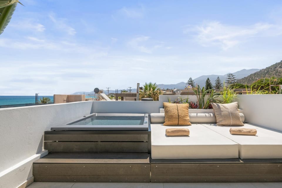Patio, Day, Natural landscape, View (from property/room), Balcony/Terrace, Seating area, Mountain view, Sea view