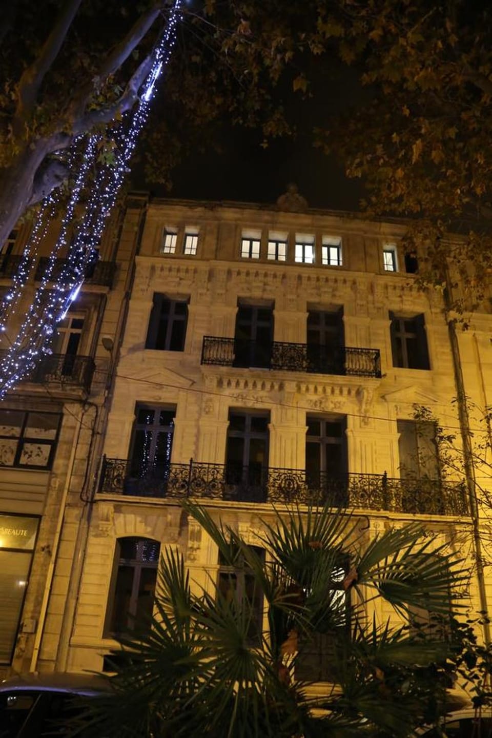 Property building, Facade/entrance, Night