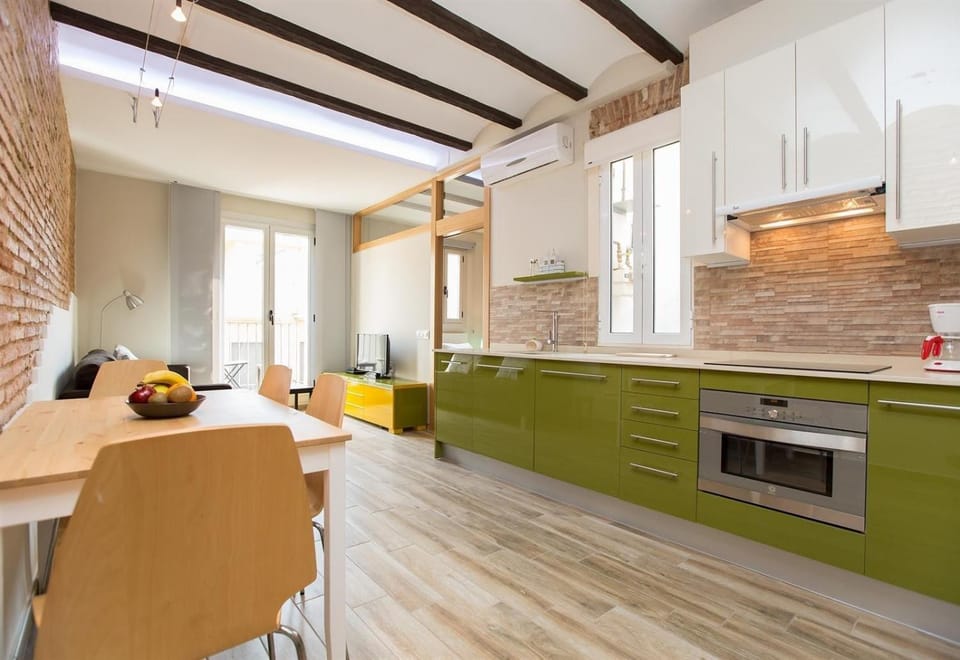 Kitchen or kitchenette, Living room