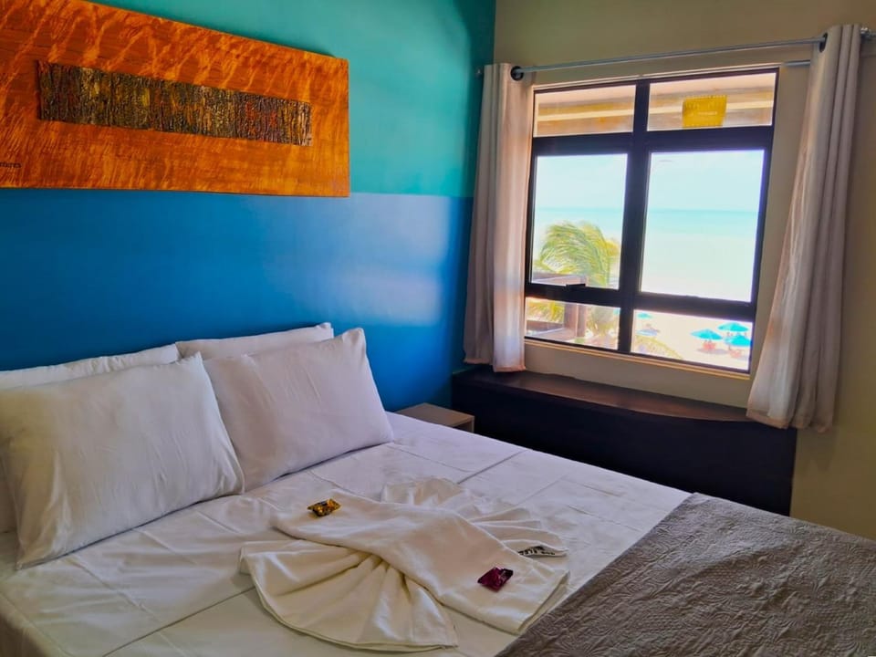 View (from property/room), Decorative detail, Bedroom, Sea view, towels