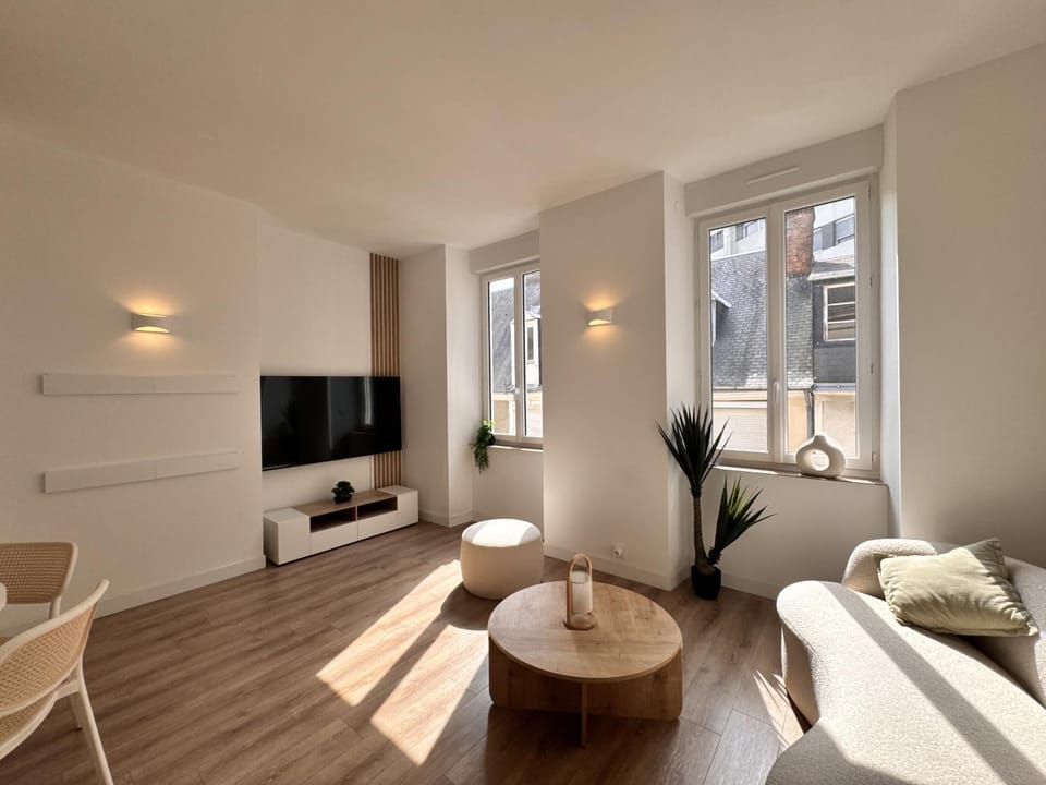 TV and multimedia, Living room, Seating area