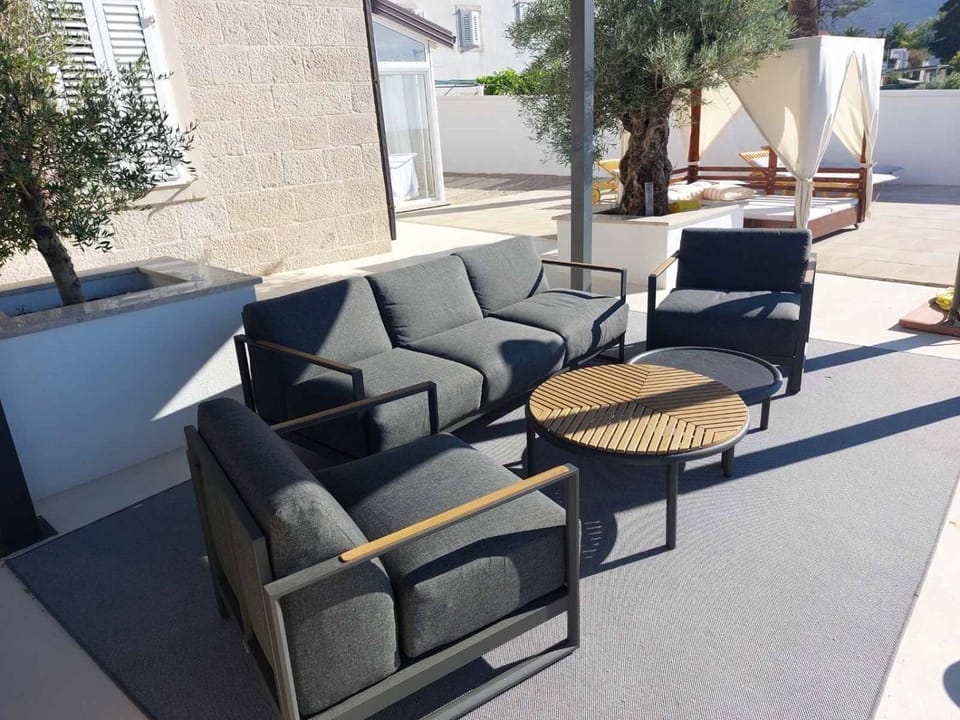 Holiday Home Luna House in Dubrovnik-Neretva County