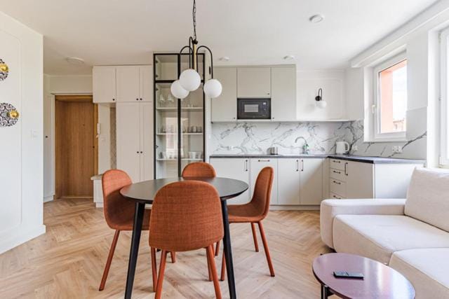 Kitchen or kitchenette, Living room, Seating area