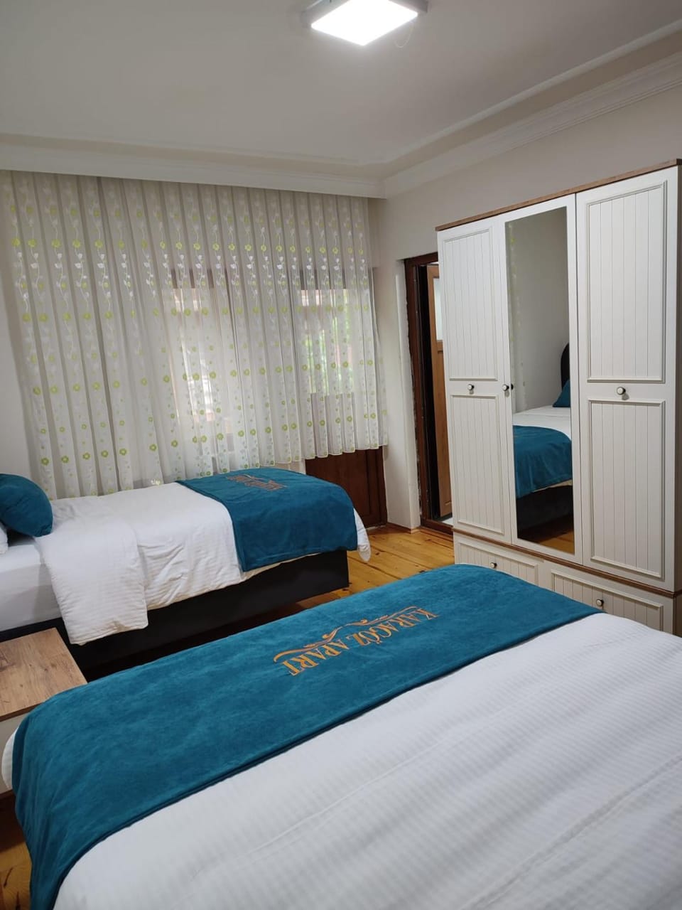 Bed, Photo of the whole room