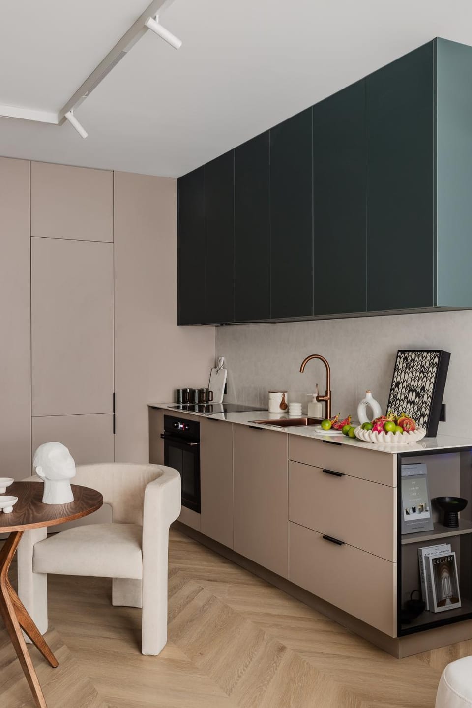 Kitchen or kitchenette, Living room, Seating area, Dining area