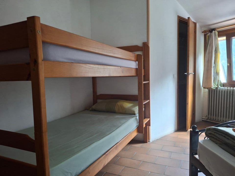 bunk bed