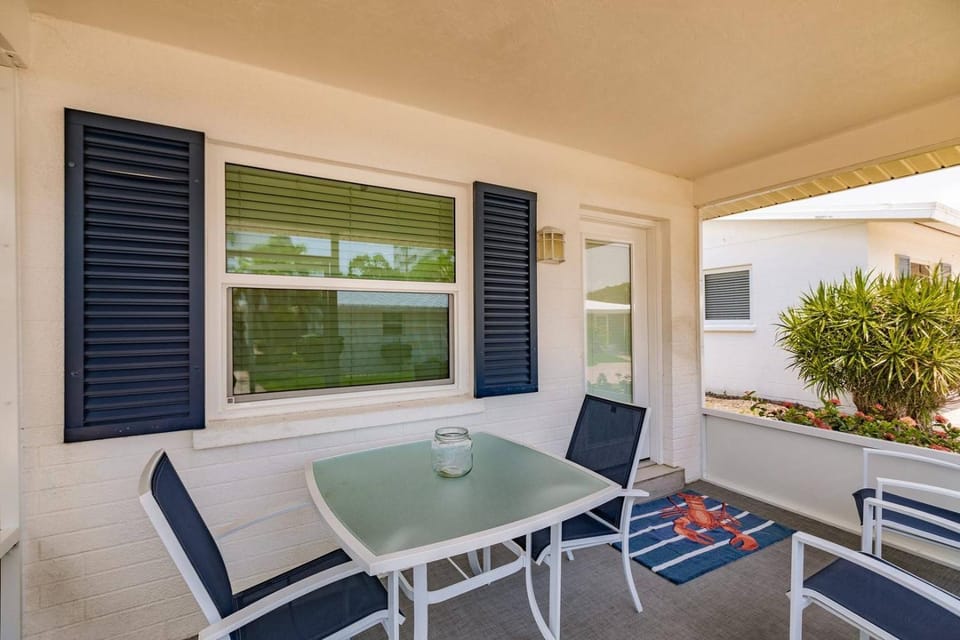 Beachside Fun & Family Comfort, Just Steps from the Sand - Aloha Kai #16 - Roelens House in Siesta Beach