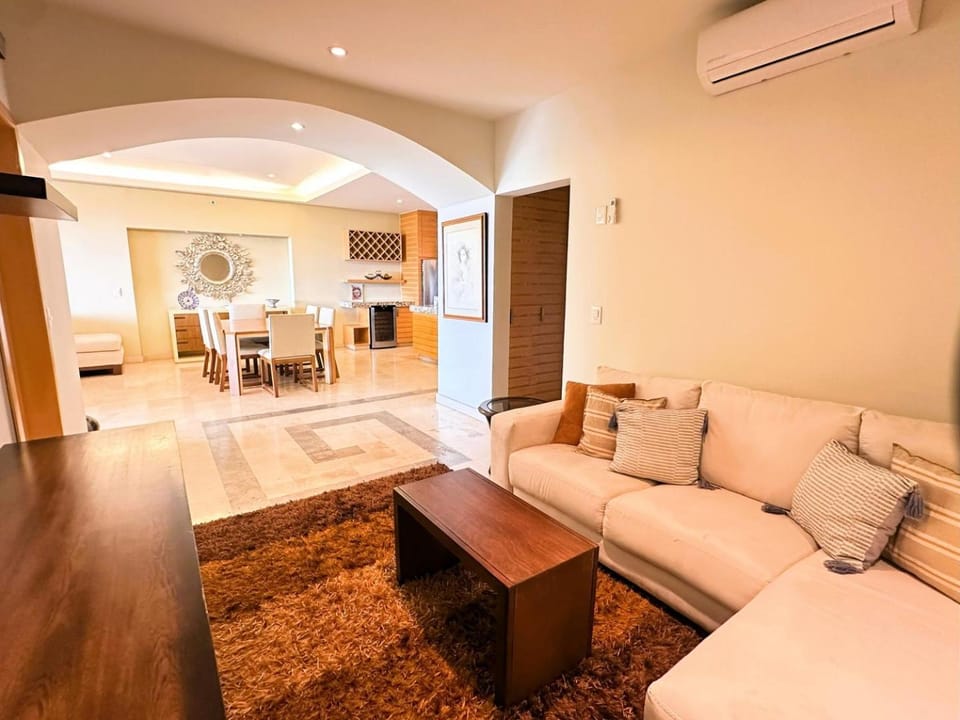 ANANA El Dorado 305 | Pool & Lake Views House in Chapala