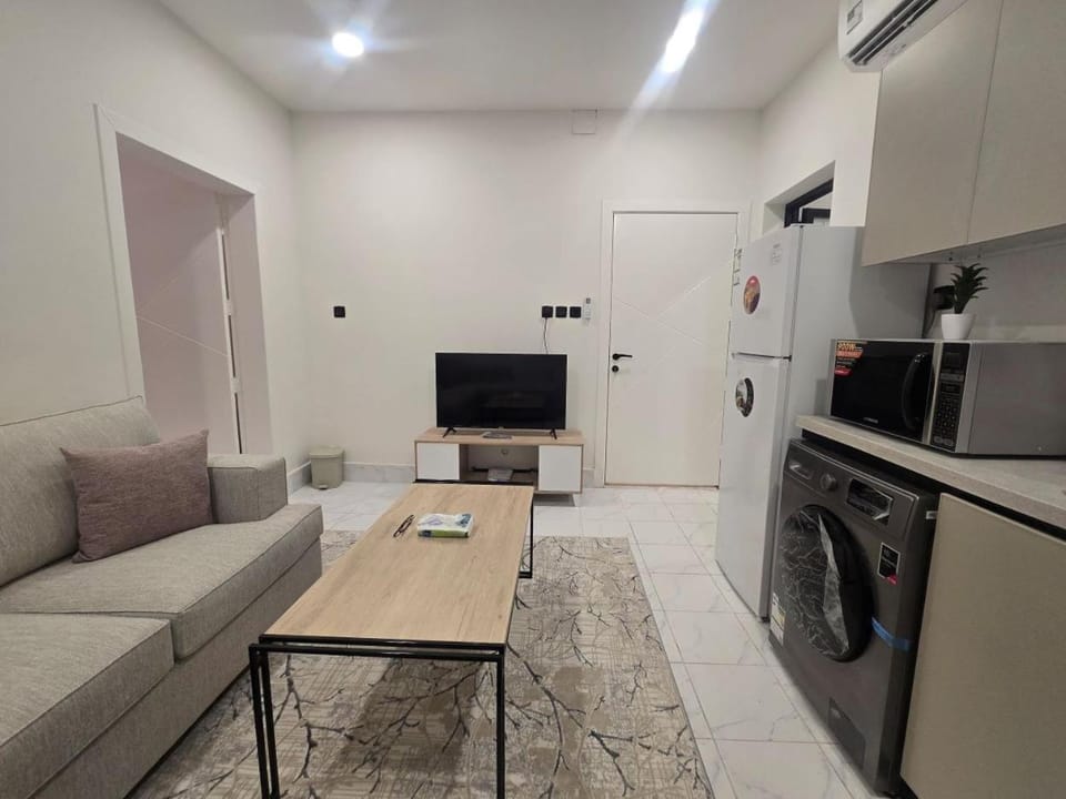 TV and multimedia, Kitchen or kitchenette, Seating area, washing machine