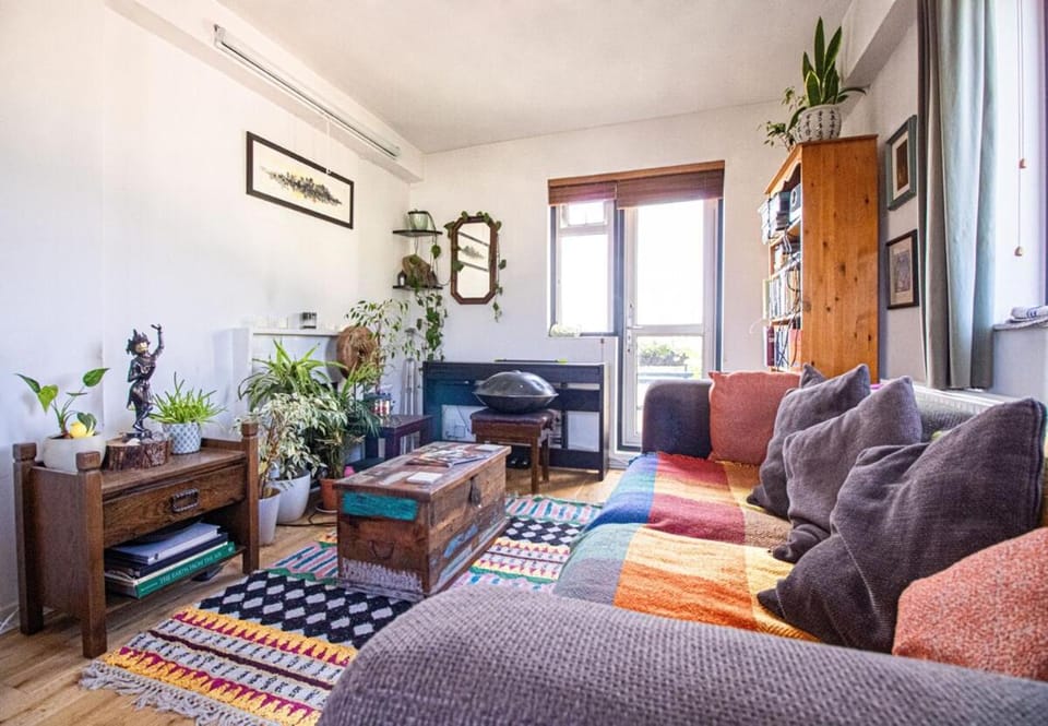 Boho Park View Retreat Apartment in London Borough of Islington