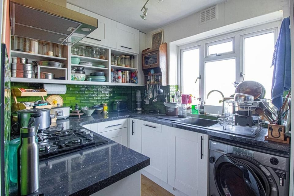 Boho Park View Retreat Apartment in London Borough of Islington