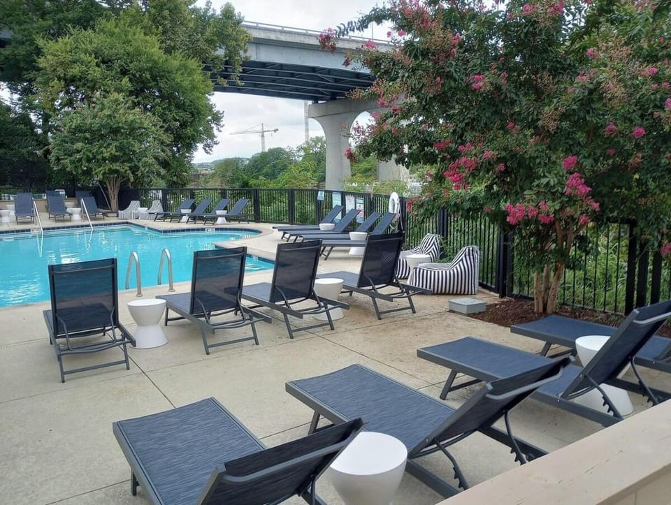 Pool view, Swimming pool